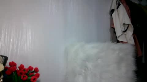 Snapshot of skie1111 chatting on 07/05/26, 11:56 Shie online show from 07/05/26, 11:56