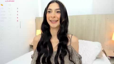 Snapshot of skinny_ariadna chatting on 10/19/25, 11:11 Ariadna online show from 10/19/25, 11:11