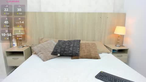 Snapshot of skinny_emily chatting on 09/30/25, 08:03 Emily Rojas online show from 09/30/25, 08:03