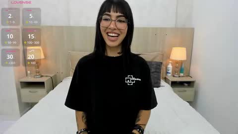 Snapshot of skinny_emily chatting on 10/24/25, 07:43 Emily Rojas online show from 10/24/25, 07:43