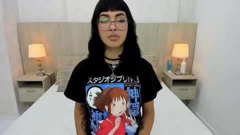 Snapshot of skinny_emily chatting on 11/07/25, 07:36 Emily Rojas online show from 11/07/25, 07:36