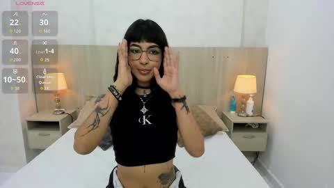 Snapshot of skinny_emily chatting on 11/08/25, 08:07 Emily Rojas online show from 11/08/25, 08:07