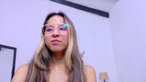 Snapshot of skinny_hottie18 chatting on 01/29/25, 01:49 skinny_hottie18 online show from 01/29/25, 01:49