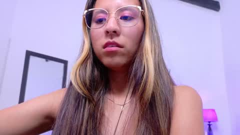 Snapshot of skinny_hottie18 chatting on 02/06/25, 02:04 skinny_hottie18 online show from 02/06/25, 02:04