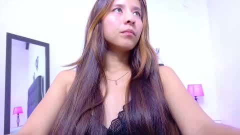 Snapshot of skinny_hottie18 chatting on 02/19/25, 02:01 skinny_hottie18 online show from 02/19/25, 02:01