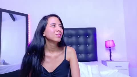 Snapshot of skinny_hottie18 chatting on 09/23/25, 01:58 skinny_hottie18 online show from 09/23/25, 01:58