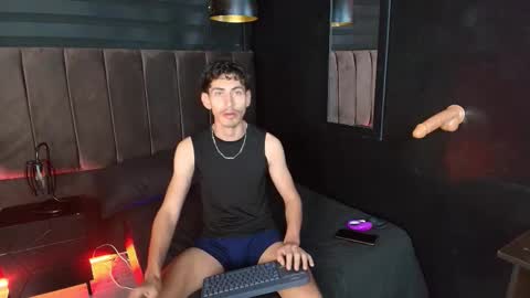 skinny jean  online show from 03/18/26, 08:23