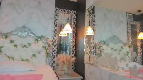 Snapshot of skinny_linda chatting on 02/15/25, 04:23   online show from 02/15/25, 04:23