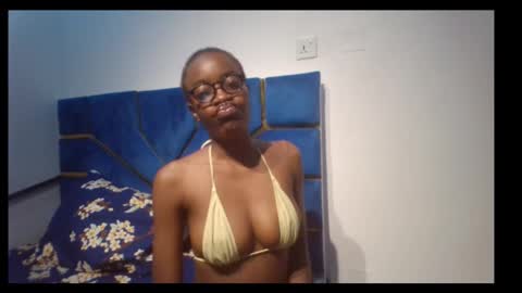 Snapshot of skinnyasssexyboobs chatting on 11/10/25, 04:39 skinnyasssexyboobs online show from 11/10/25, 04:39