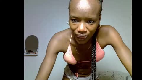 Linda independent model online show from 01/11/26, 09:42