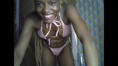 Snapshot of skinnybeauty1 chatting on 08/06/26, 10:22 Linda independent model online show from 08/06/26, 10:22