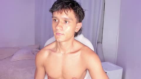 Snapshot of skinnydreamer chatting on 12/02/25, 03:12 skinnydreamer online show from 12/02/25, 03:12