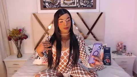 Snapshot of skinnyflak7 chatting on 11/21/25, 08:46 jesica online show from 11/21/25, 08:46