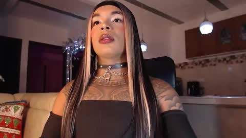 Snapshot of skinnyflak7 chatting on 12/18/25, 07:03 jesica online show from 12/18/25, 07:03