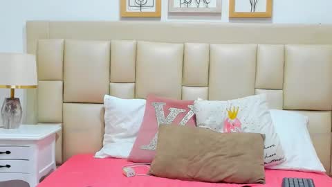 Snapshot of skinnygirl_28 chatting on 11/24/25, 07:24 SkinnyGirl online show from 11/24/25, 07:24