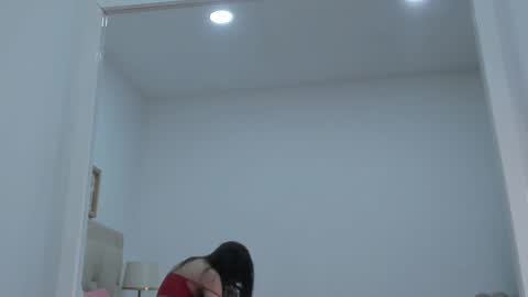 Snapshot of skinnygirl_28 chatting on 12/13/25, 07:53 SkinnyGirl online show from 12/13/25, 07:53