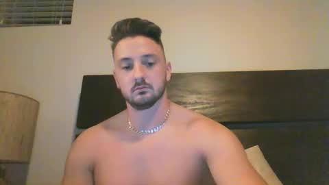Snapshot of skinnyguylongdick1 chatting on 01/15/25, 01:34 skinnyguylongdick1 online show from 01/15/25, 01:34