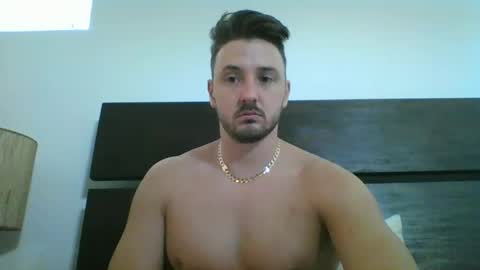 Snapshot of skinnyguylongdick1 chatting on 01/26/25, 05:02 skinnyguylongdick1 online show from 01/26/25, 05:02