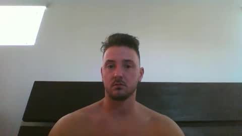 Snapshot of skinnyguylongdick1 chatting on 10/19/25, 08:42 skinnyguylongdick1 online show from 10/19/25, 08:42