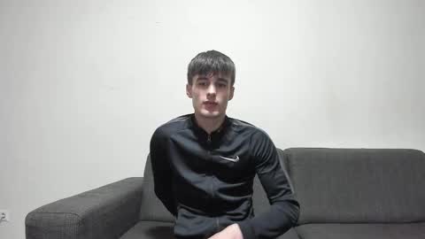 Snapshot of skinnyguywithbigd chatting on 01/01/25, 10:00 skinnyguywithbigd online show from 01/01/25, 10:00