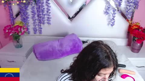  SKINNYHORNY   online show from 12/29/24, 05:10