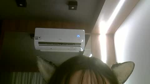 Snapshot of skinnykittencam chatting on 02/19/26, 10:55 skinnykittencam online show from 02/19/26, 10:55