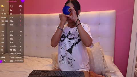 Karla  online show from 02/06/25, 09:11