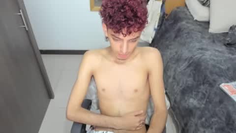 skinnypipe15 online show from 11/05/25, 10:43