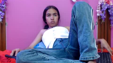 sofia online show from 11/03/25, 01:01