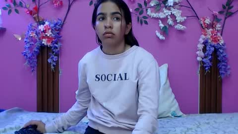 sofia online show from 12/22/25, 01:41