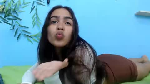 Snapshot of skinnysofia18 chatting on 07/13/26, 02:42 sofia online show from 07/13/26, 02:42