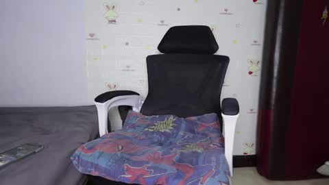 skinnythai4u online show from 05/22/26, 03:28