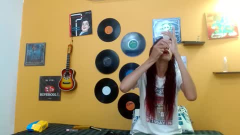 Snapshot of skinnyverus18 chatting on 09/27/25, 07:08 VERUS online show from 09/27/25, 07:08