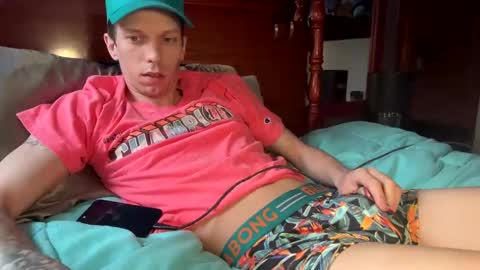 Snapshot of skittles933 chatting on 02/28/25, 01:14 Skittles online show from 02/28/25, 01:14