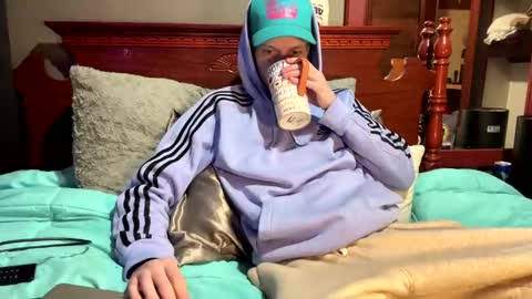 Snapshot of skittles933 chatting on 03/12/25, 11:20 Skittles online show from 03/12/25, 11:20