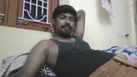 Snapshot of sklavepappu143 chatting on 05/02/26, 01:38 Indianslut1431 online show from 05/02/26, 01:38
