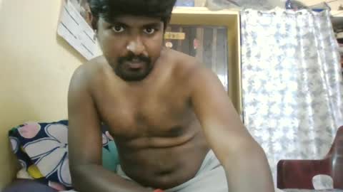 Snapshot of sklavepappu143 chatting on 06/11/26, 09:07 Indianslut1431 online show from 06/11/26, 09:07