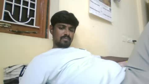 Snapshot of sklavepappu143 chatting on 06/13/26, 01:53 Indianslut1431 online show from 06/13/26, 01:53