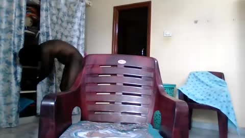 Snapshot of sklavepappu143 chatting on 07/13/26, 05:21 Indianslut1431 online show from 07/13/26, 05:21