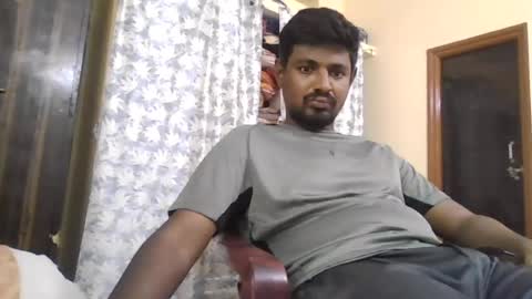 Snapshot of sklavepappu143 chatting on 07/14/26, 06:07 Indianslut1431 online show from 07/14/26, 06:07