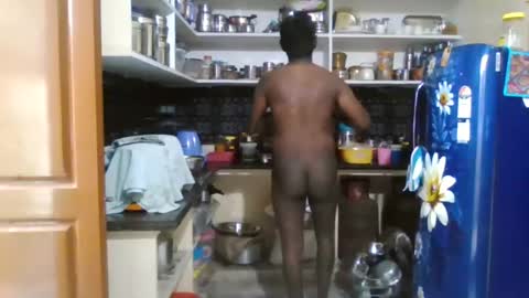 Snapshot of sklavepappu143 chatting on 07/17/26, 07:37 Indianslut1431 online show from 07/17/26, 07:37