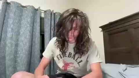 Snapshot of skrtttx chatting on 10/10/25, 03:38 Bored online show from 10/10/25, 03:38