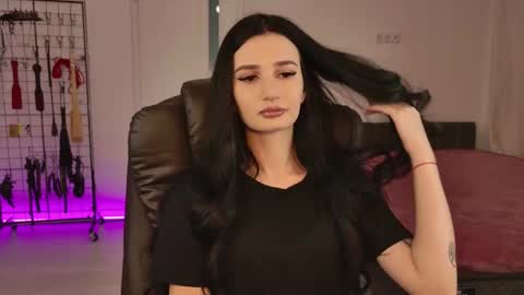 Eliza online show from 03/01/26, 07:32