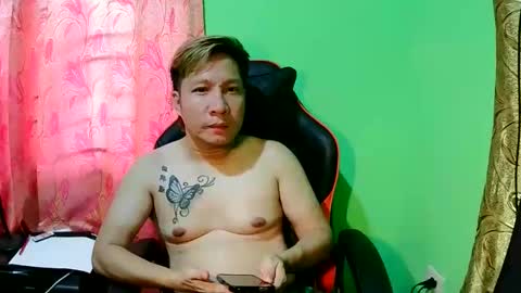 Snapshot of sky1441 chatting on 09/26/25, 02:48 sky1441 online show from 09/26/25, 02:48