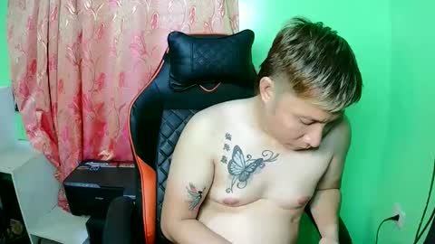 Snapshot of sky1441 chatting on 10/23/25, 08:02 sky1441 online show from 10/23/25, 08:02