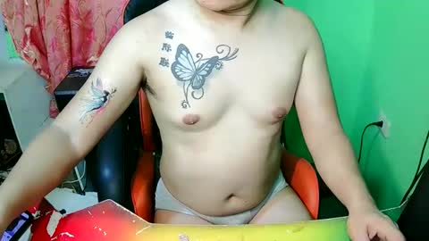 Snapshot of sky1441 chatting on 10/25/25, 08:11 sky1441 online show from 10/25/25, 08:11