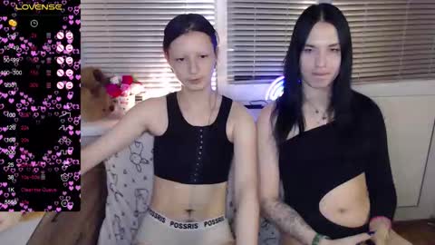 Iska Im genderfluid theyheshenot use ht have reasons and Mia my t-gf sheher online show from 10/06/25, 03:42