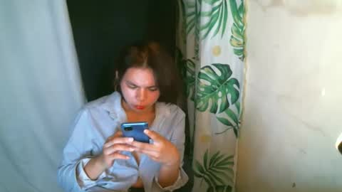 Snapshot of sky_andrea chatting on 09/22/25, 01:24 Mj online show from 09/22/25, 01:24
