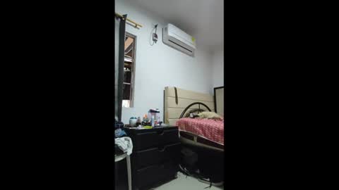 Snapshot of sky_dancer chatting on 06/11/26, 02:59 Reuben online show from 06/11/26, 02:59
