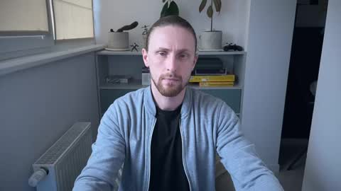 sky_guy25 online show from 12/02/25, 12:32